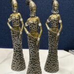 Bronze girls/rings standing