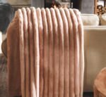 Fluted F F Blanket 200*230 Dusty Pink – Image 2