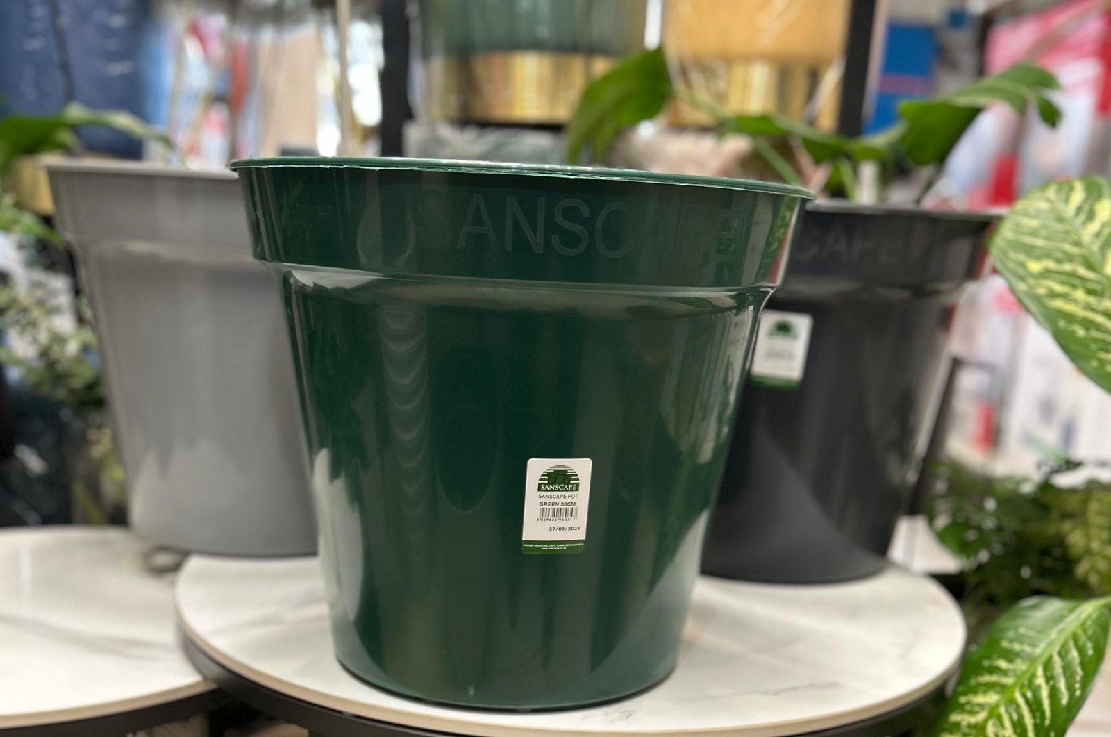 WhatsApp Image 2026-04-27 at 17.14.21 (3) Sanscape pot 38cm Antharcite/Green/Grey – Image 1